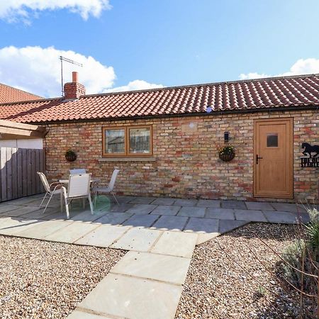 The Stables Villa Driffield Bagian luar foto
