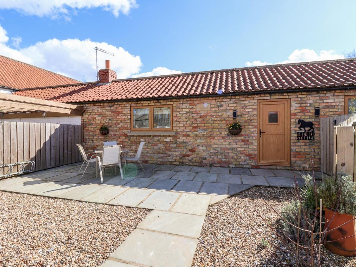 The Stables Villa Driffield Bagian luar foto