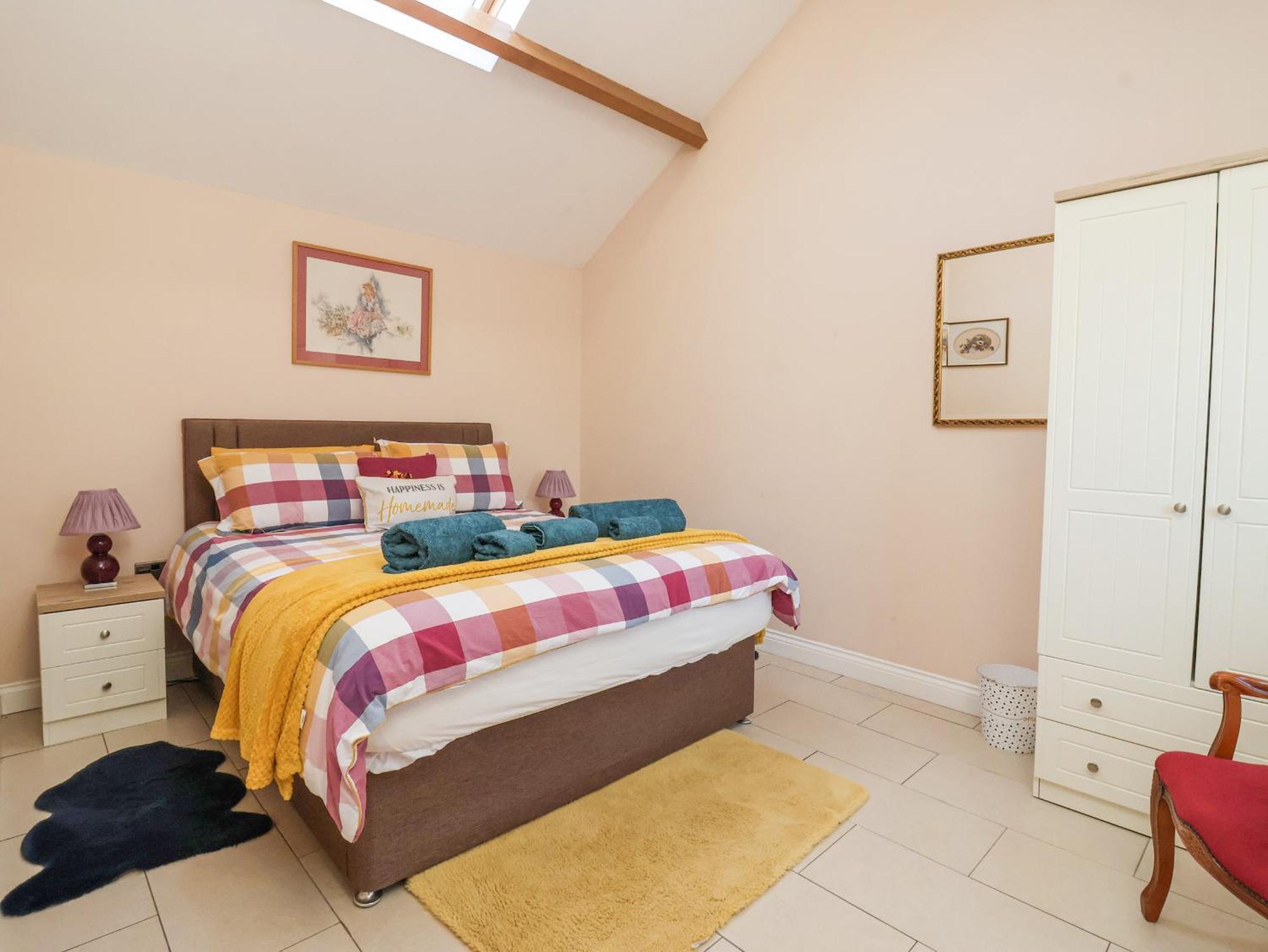 The Stables Villa Driffield Bagian luar foto